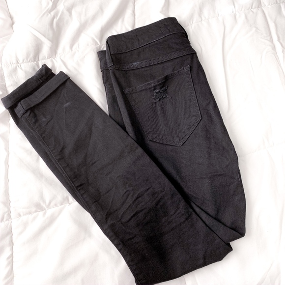 Hollister Denim - 💛2/$25! Hollister | black distressed skinny jeans